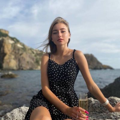 Снять девушку на час (Алиса , 24 лет)